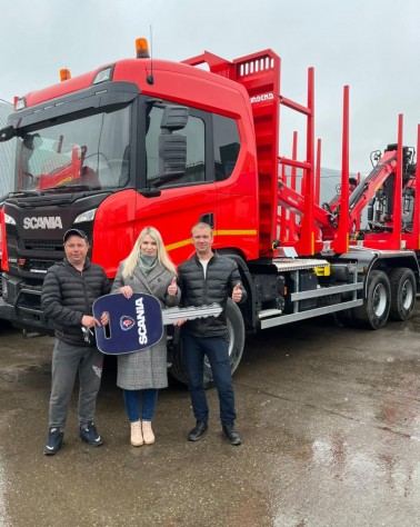 ООО «БЕЛОЗЕРСКЛЕС» ПОЛУЧИЛ НОВЫЙ СОРТИМЕНТОВОЗ SCANIA
